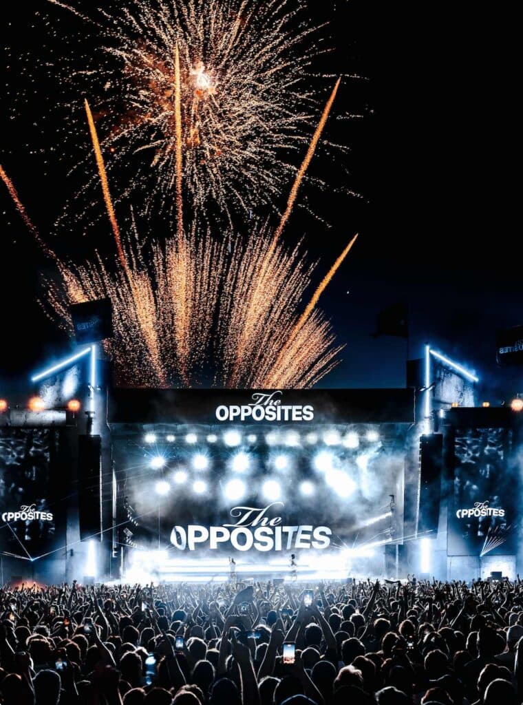 The Opposites Live in de Hofstad